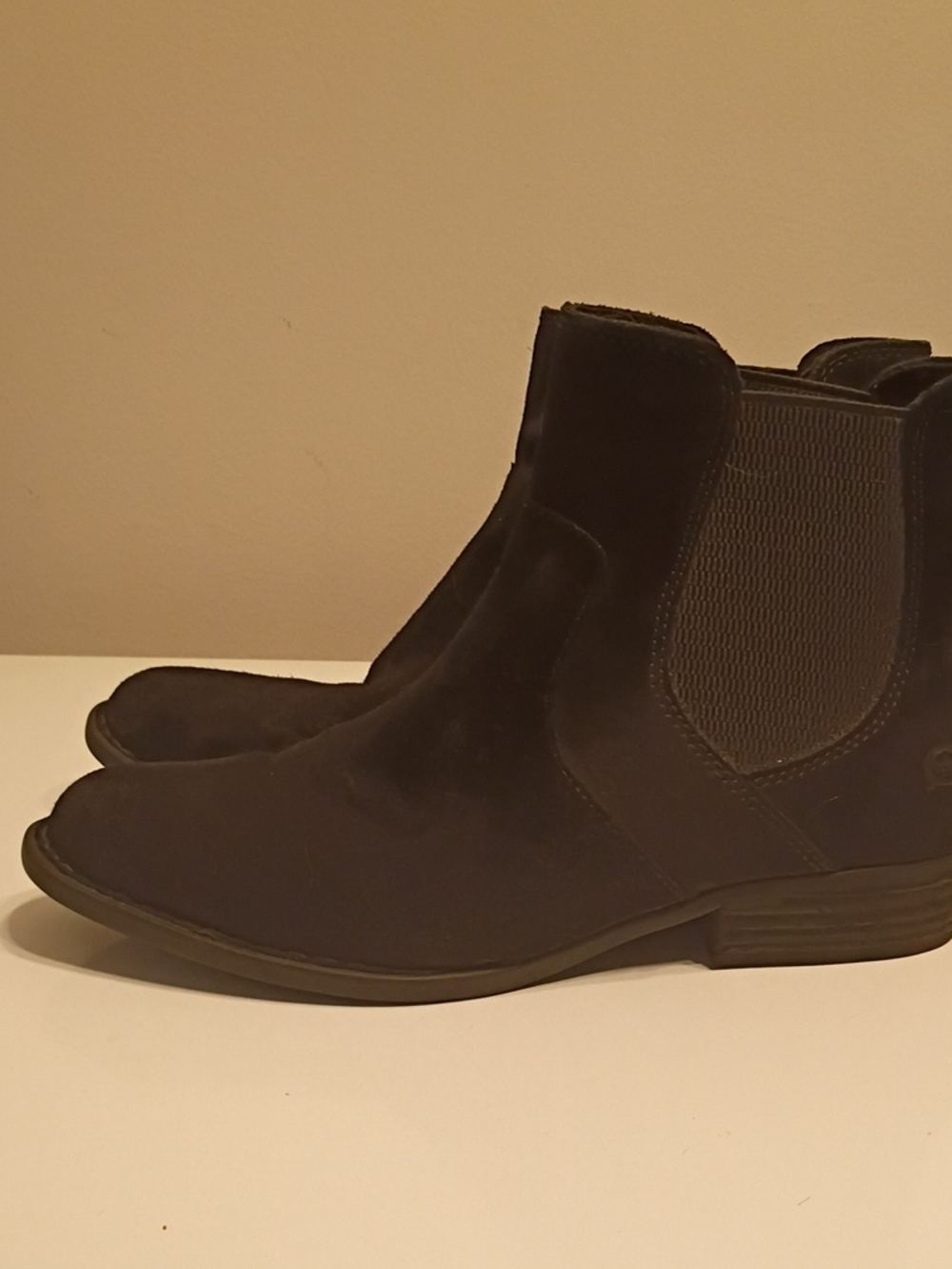Women's Black Chelsea Boots - Sleek Slip-On Dress Boot